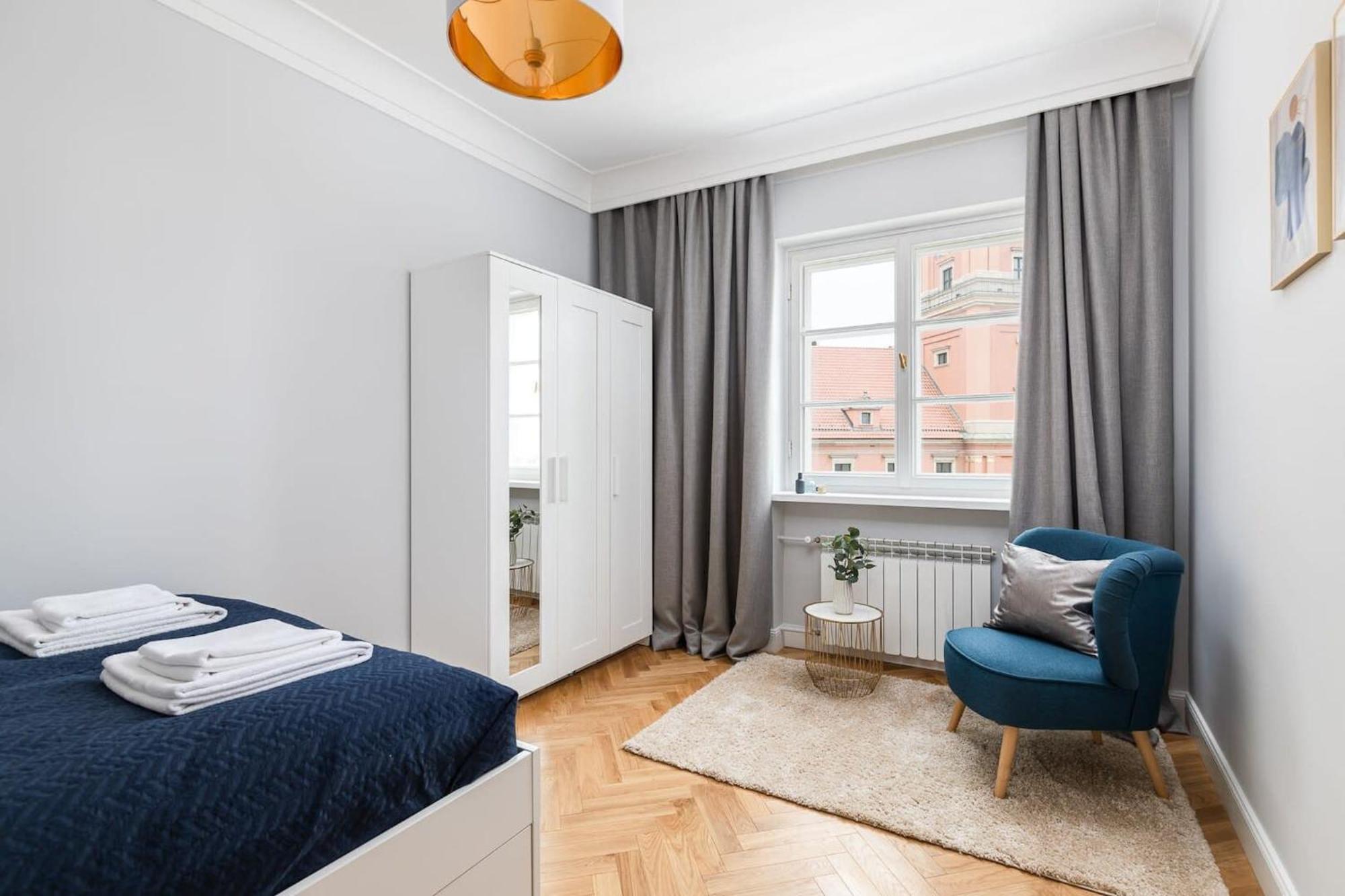 Plac Zamkowy - Apartment With City View By Noclegi Renters Варшава Экстерьер фото